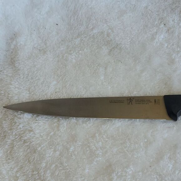Henckels 8" Slicer Knife - Picture 3 of 8